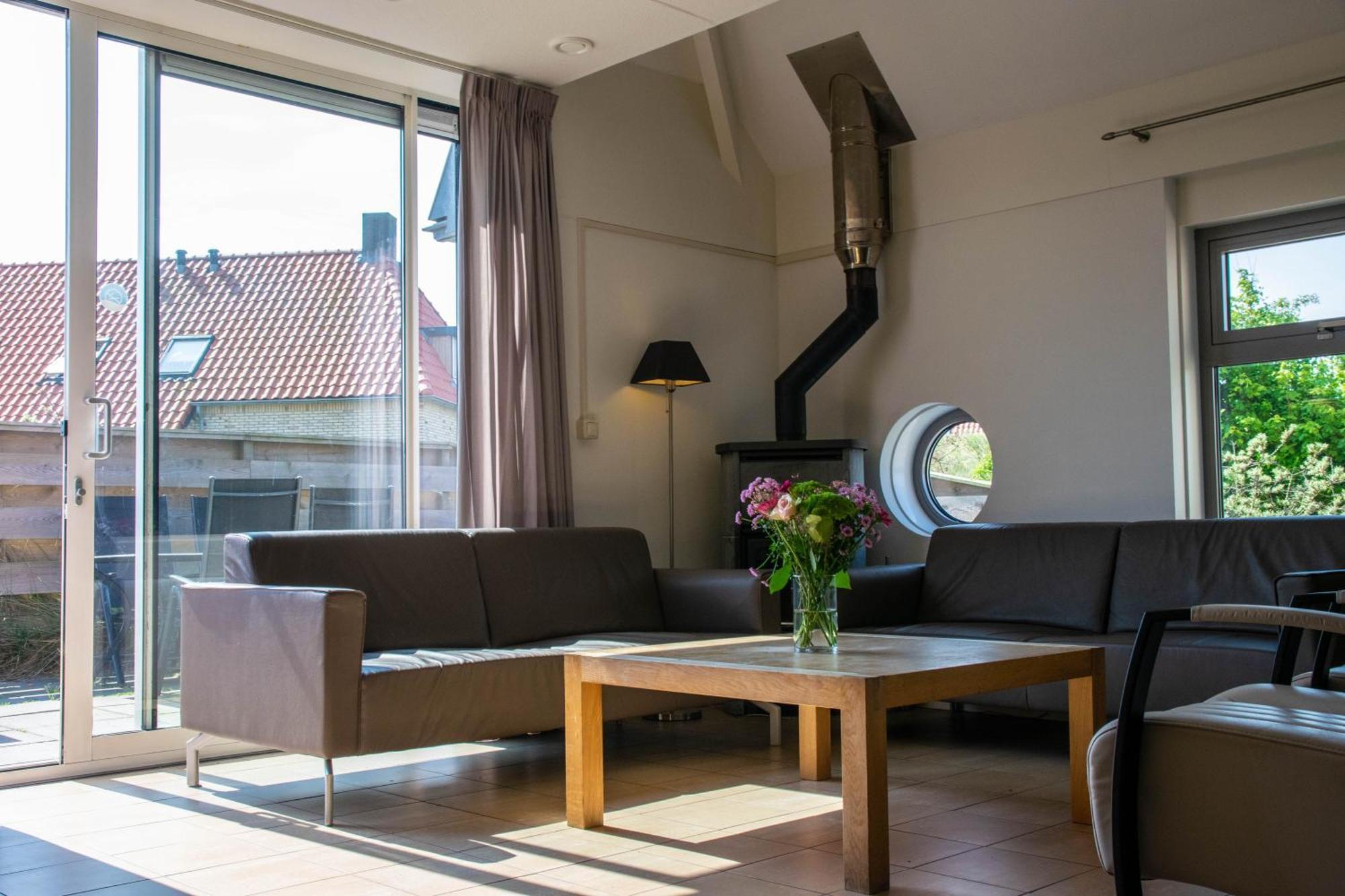 Vakantiepark Klein Vaarwater Бурен Номер фото