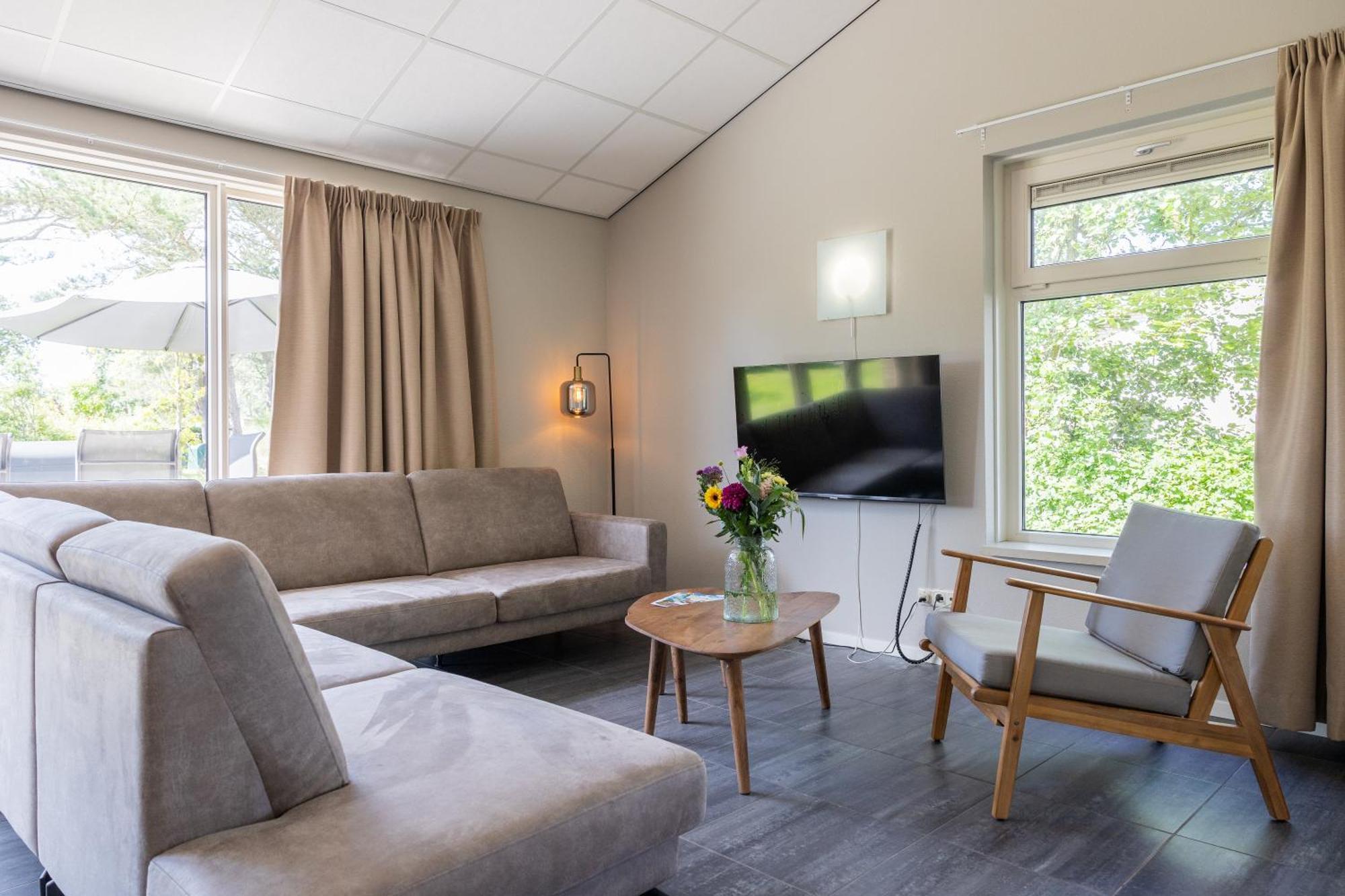 Vakantiepark Klein Vaarwater Бурен Номер фото